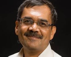 Pushkar Maharaj, Hotel Owner